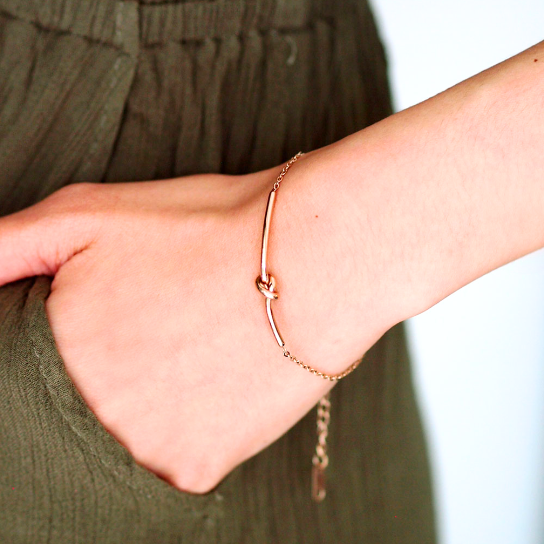Arva Classic Knot Bracelet in Rose Gold (Stainless Steel)