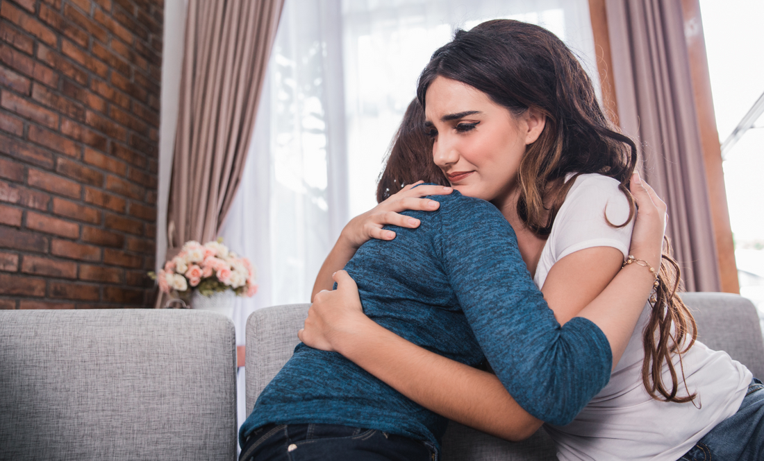 How To Comfort Someone Who Lost A Loved One - The Dos and Don’ts