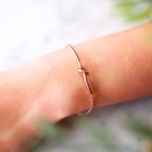 Arva Classic Knot Bracelet in Rose Gold (Stainless Steel)