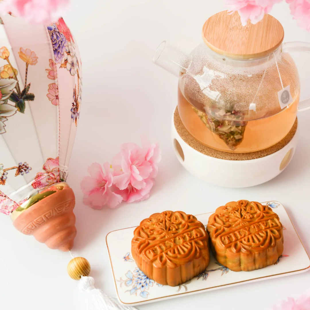 Mid-Autumn Blessings Box (Mooncake & Tea Gift Set)